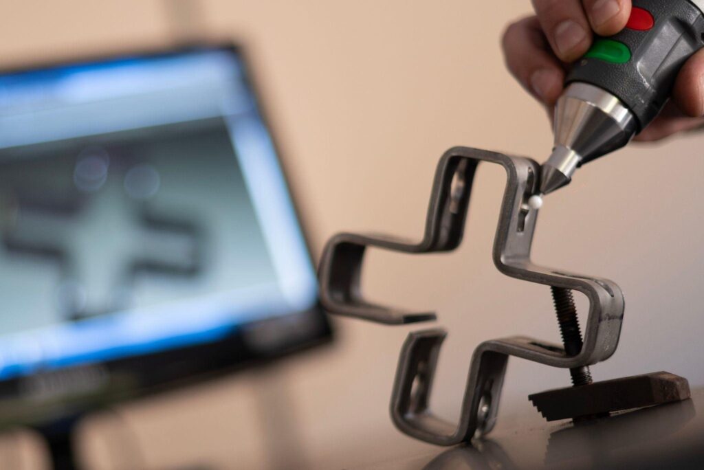 Uso de tecnologia para construção, evidenciando a Indústria 5.0